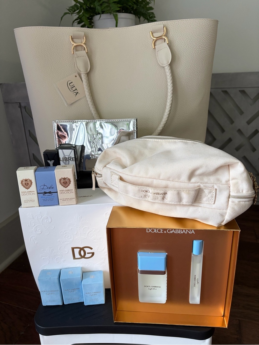 Dolce & Gabbana Cream Tote & Travel Pouch Gift Set with Light Blue Accents